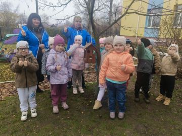 «Ласточка» и «Единая Россия» объединились ради пернатых друзей: акция «Трудно птицам зимовать, надо птицам помогать»