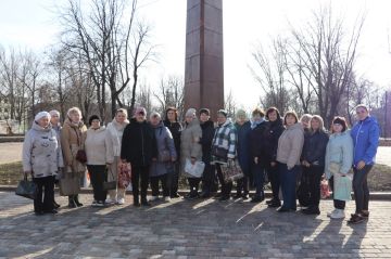 В сквере Победы высадили Материнскую аллею памяти