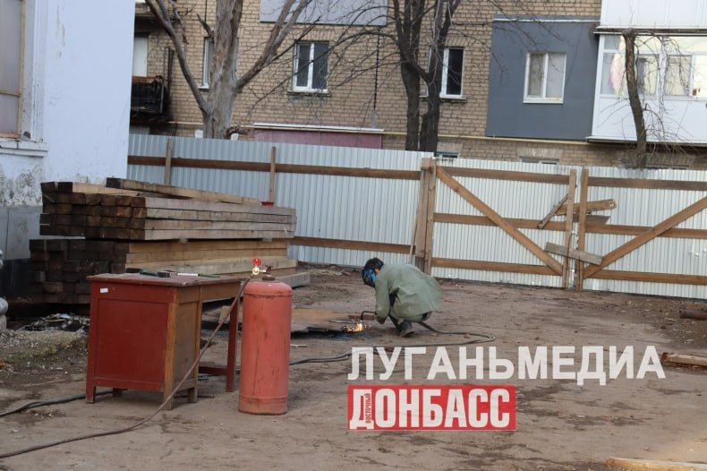 Красноярский край продолжает ход ремонта Комсомольского поселкового клуба Красноярский край продолжает ход ремонта Комсомольского поселкового клуба