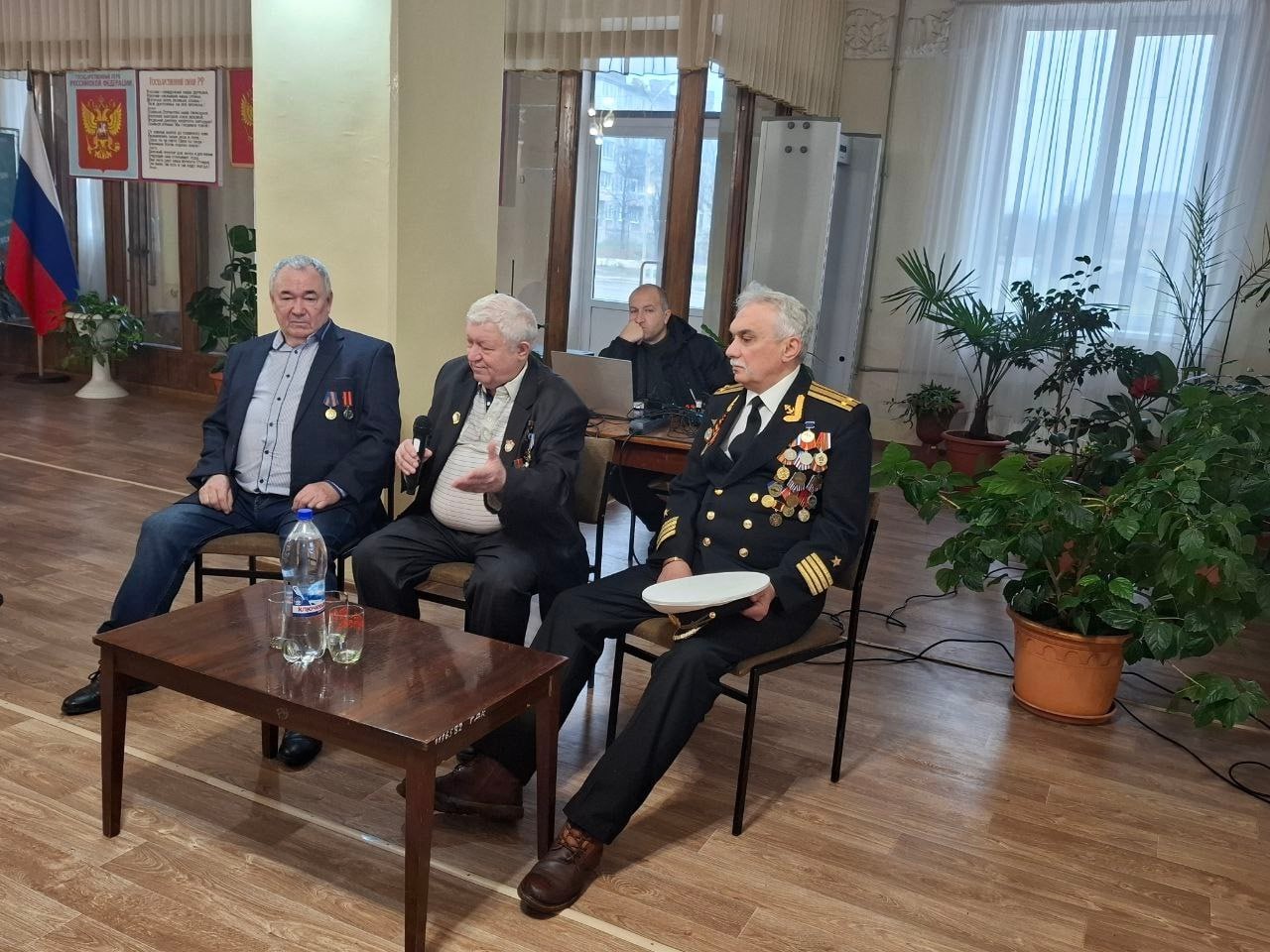 На территории Луганской Народной Республики с 2023 года реализуется Всероссийский проект «Диалоги с Героями» как часть Всероссийской программы комплексного развития молодежной политики в регионах «Регион для молодых»... На территории Луганской Народной Республики с 2023 года реализуется Всероссийский проект «Диалоги с Героями» как часть Всероссийской программы комплексного развития молодежной политики в регионах «Регион для молодых»...