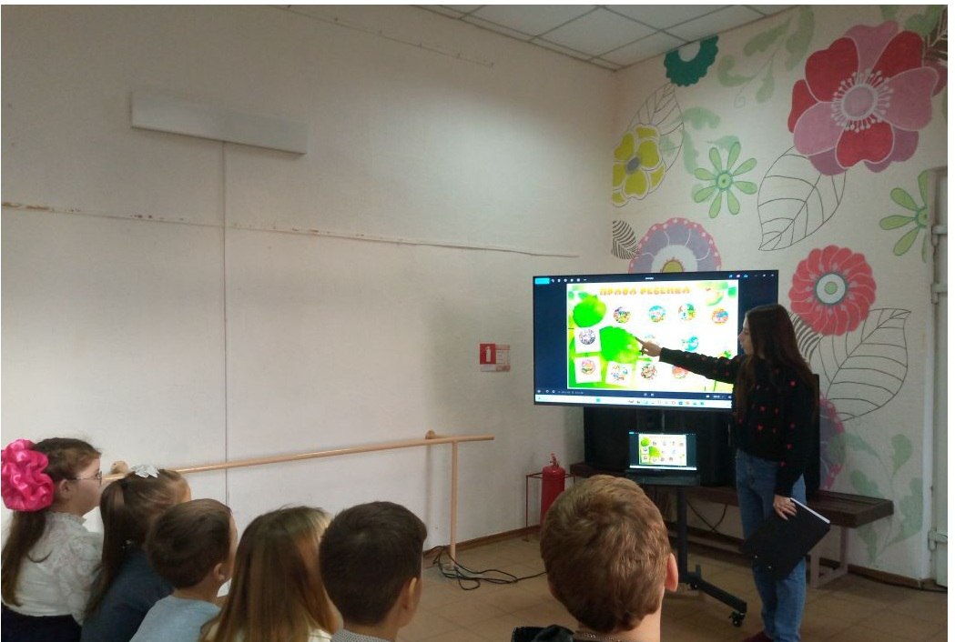 В Ровеньках прошли мероприятия в рамках месячника правовых знаний и недели правовой помощи детям В Ровеньках прошли мероприятия в рамках месячника правовых знаний и недели правовой помощи детям