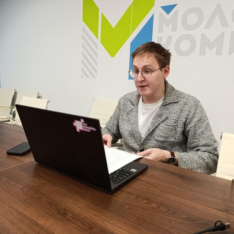 Комитет по молодёжной политике Республики Коми рассказал молодёжи Ровеньков о цифровой гигиене Комитет по молодёжной политике Республики Коми рассказал молодёжи Ровеньков о цифровой гигиене