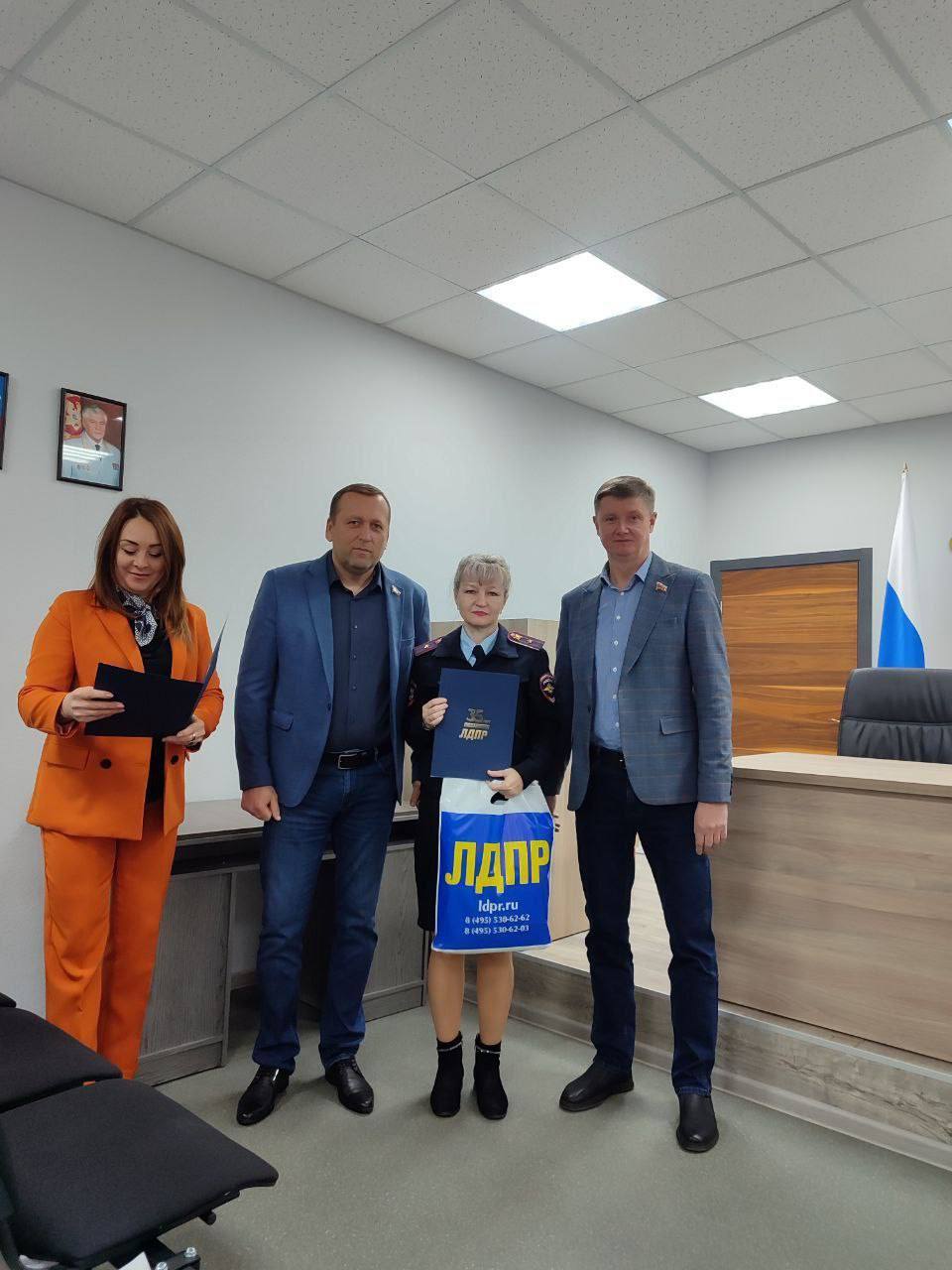 СЛОВА БЛАГОДАРНОСТИ ТЕМ, КТО ОБЕРЕГАЕТ НАШ ПОРЯДОК СЛОВА БЛАГОДАРНОСТИ ТЕМ, КТО ОБЕРЕГАЕТ НАШ ПОРЯДОК