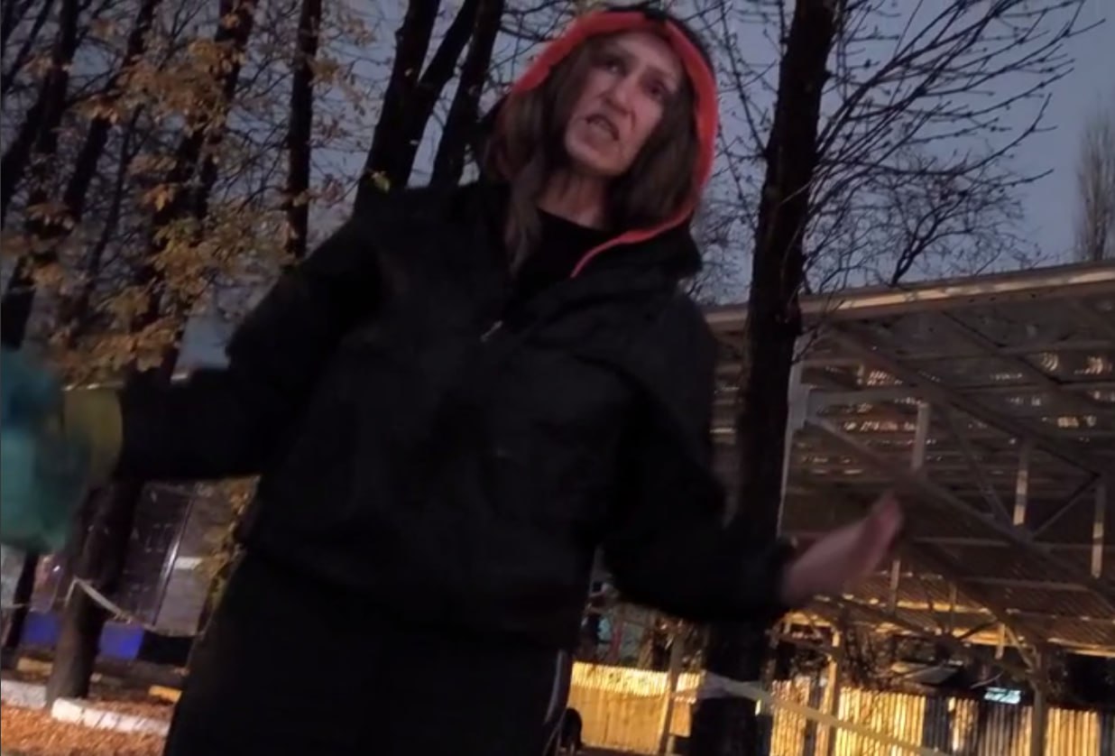 Дмитрий Зименкин: Немножко "полаялись" с теми, кто в луганском парке подкармливает диких собак