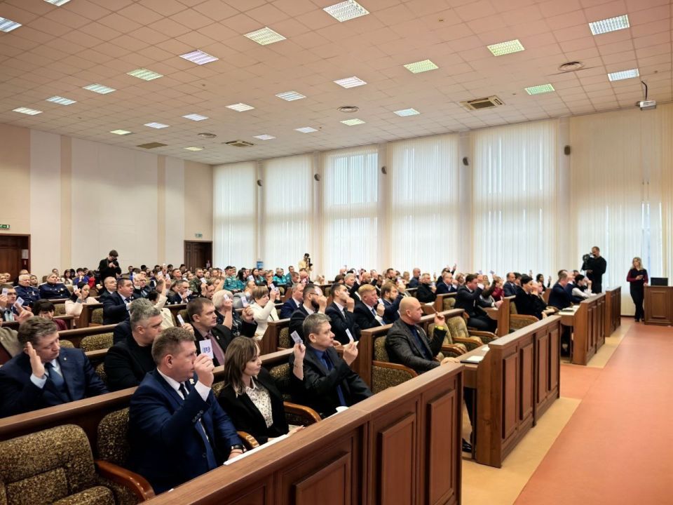 Виктор Водолацкий: Сегодня в Луганске прошла четвёртая Конференция регионального отделения Всероссийской политической партии «Единая Россия» Виктор Водолацкий: Сегодня в Луганске прошла четвёртая Конференция регионального отделения Всероссийской политической партии «Единая Россия»