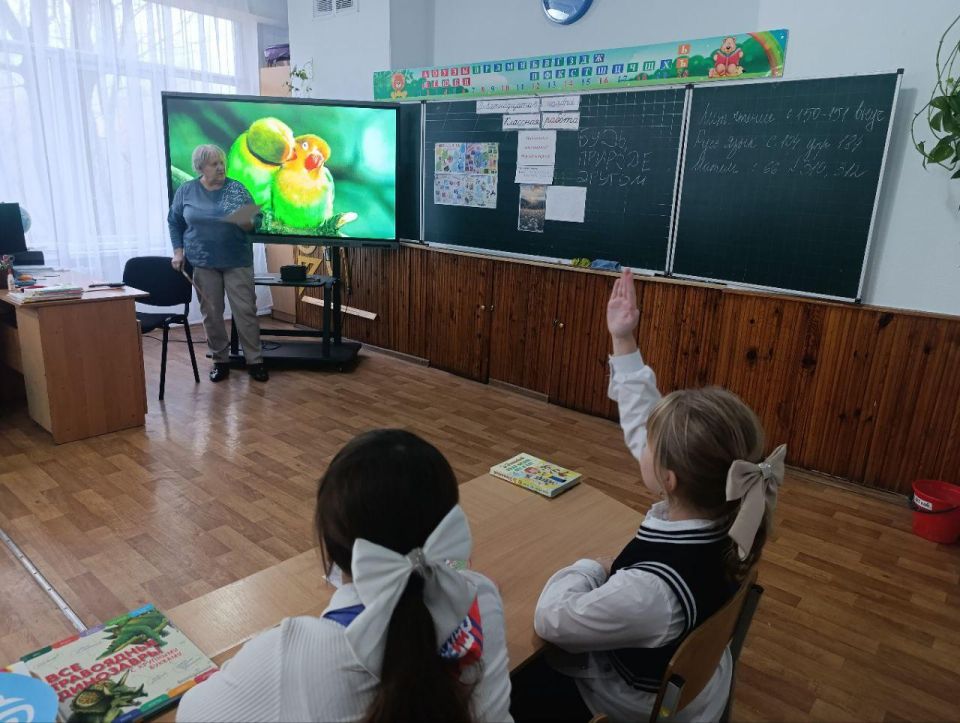 В творческом объединении "Великан на поляне или первые уроки экологической этики" состоялся круглый стол под названием "Будь природе другом", который собрал участников, неравнодушных к вопросам экологии и охраны окружающей... В творческом объединении "Великан на поляне или первые уроки экологической этики" состоялся круглый стол под названием "Будь природе другом", который собрал участников, неравнодушных к вопросам экологии и охраны окружающей...