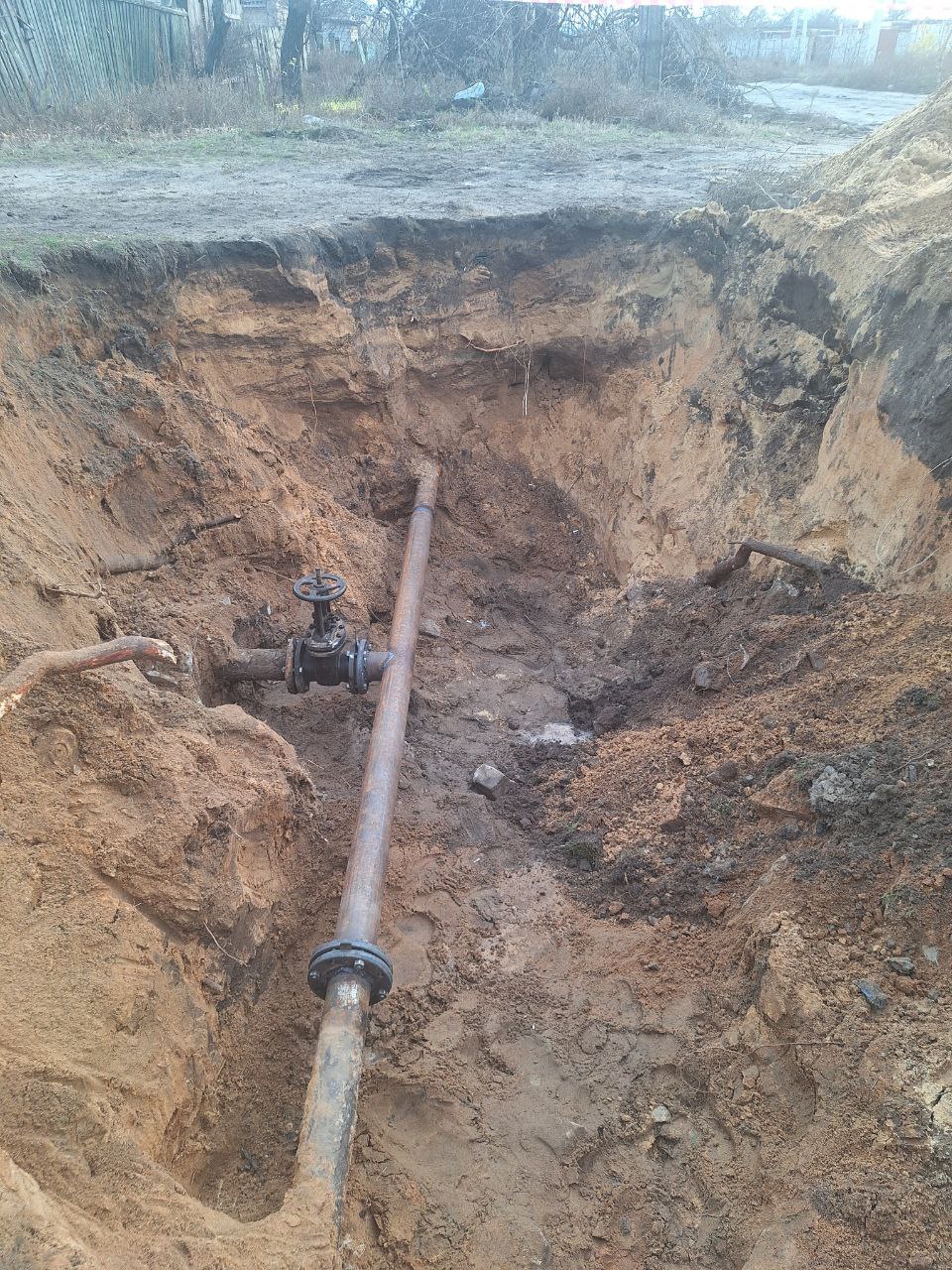 В городе Рубежное МУП «ПУ ВКХ города Рубежное » оперативно были проведены ремонтные работы В городе Рубежное МУП «ПУ ВКХ города Рубежное » оперативно были проведены ремонтные работы