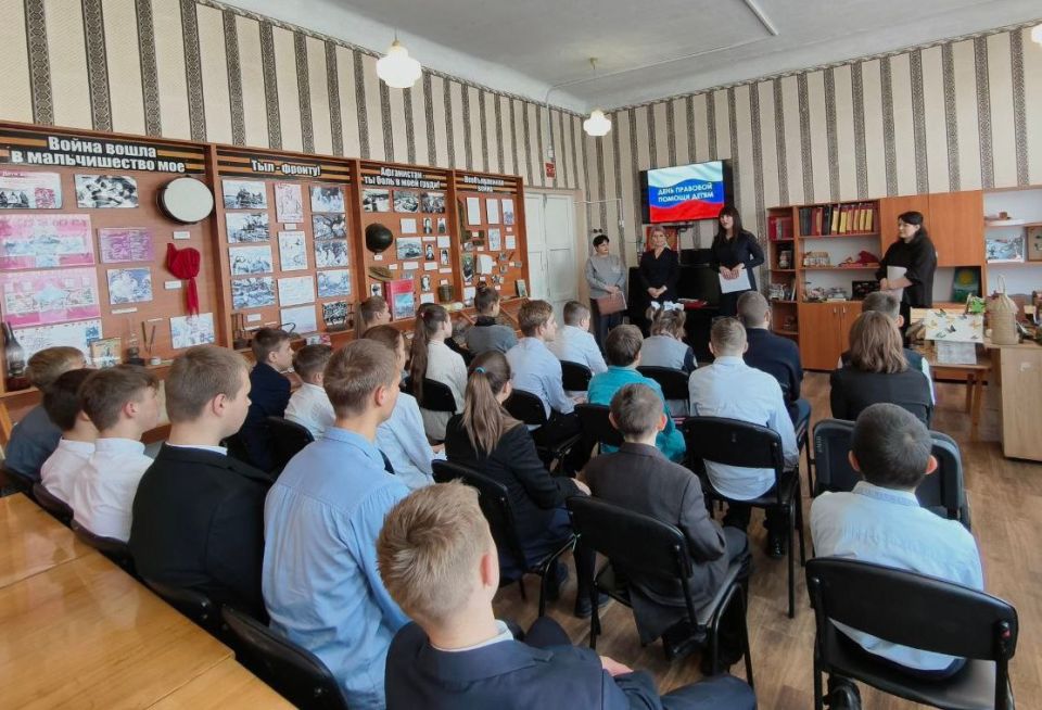 111111Сотрудники Правового управления регионального МВД провели профильное мероприятие для перевальских школьников