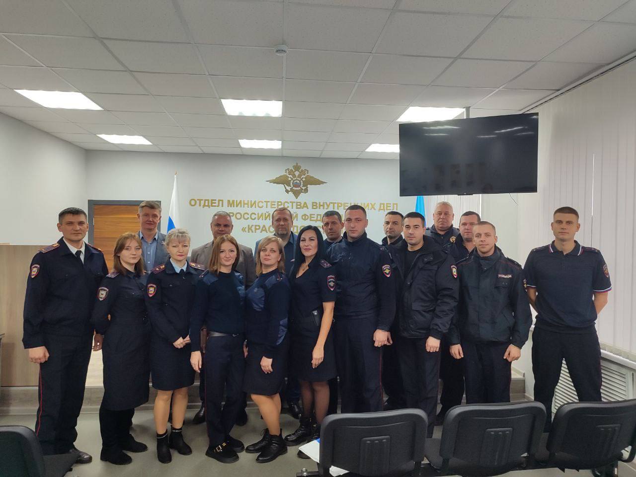 СЛОВА БЛАГОДАРНОСТИ ТЕМ, КТО ОБЕРЕГАЕТ НАШ ПОРЯДОК СЛОВА БЛАГОДАРНОСТИ ТЕМ, КТО ОБЕРЕГАЕТ НАШ ПОРЯДОК