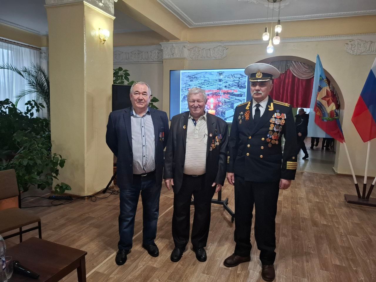 На территории Луганской Народной Республики с 2023 года реализуется Всероссийский проект «Диалоги с Героями» как часть Всероссийской программы комплексного развития молодежной политики в регионах «Регион для молодых»... На территории Луганской Народной Республики с 2023 года реализуется Всероссийский проект «Диалоги с Героями» как часть Всероссийской программы комплексного развития молодежной политики в регионах «Регион для молодых»...