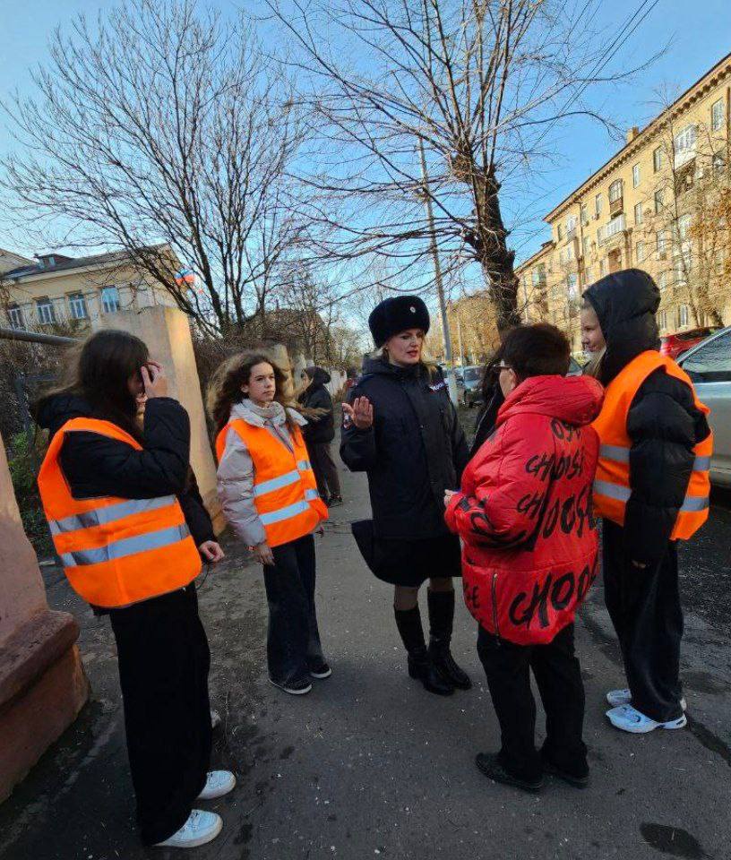 «Пешеход, на переход!»: в Алчевске пешеходам напомнили о безопасности «Пешеход, на переход!»: в Алчевске пешеходам напомнили о безопасности