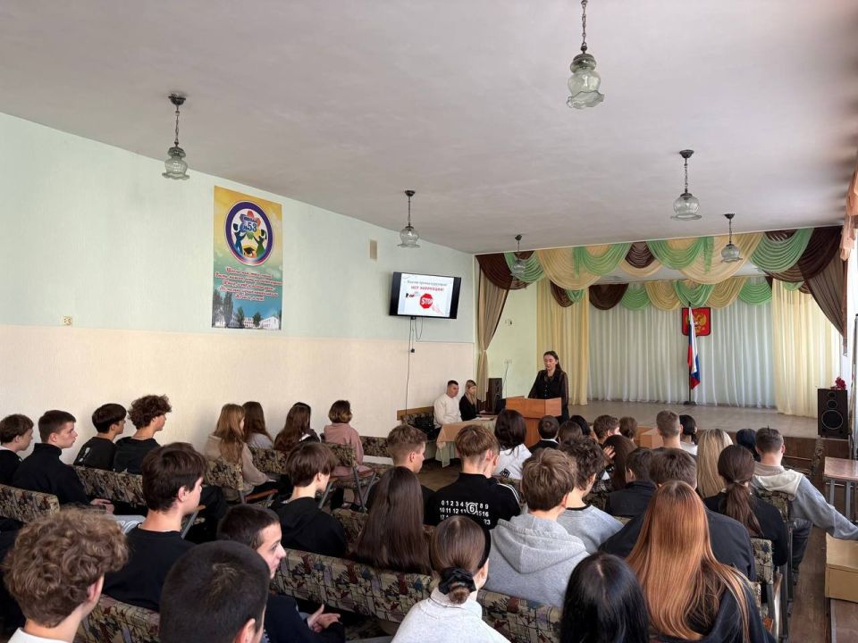 Учим подрастающее поколение противостоять коррупции! Учим подрастающее поколение противостоять коррупции!