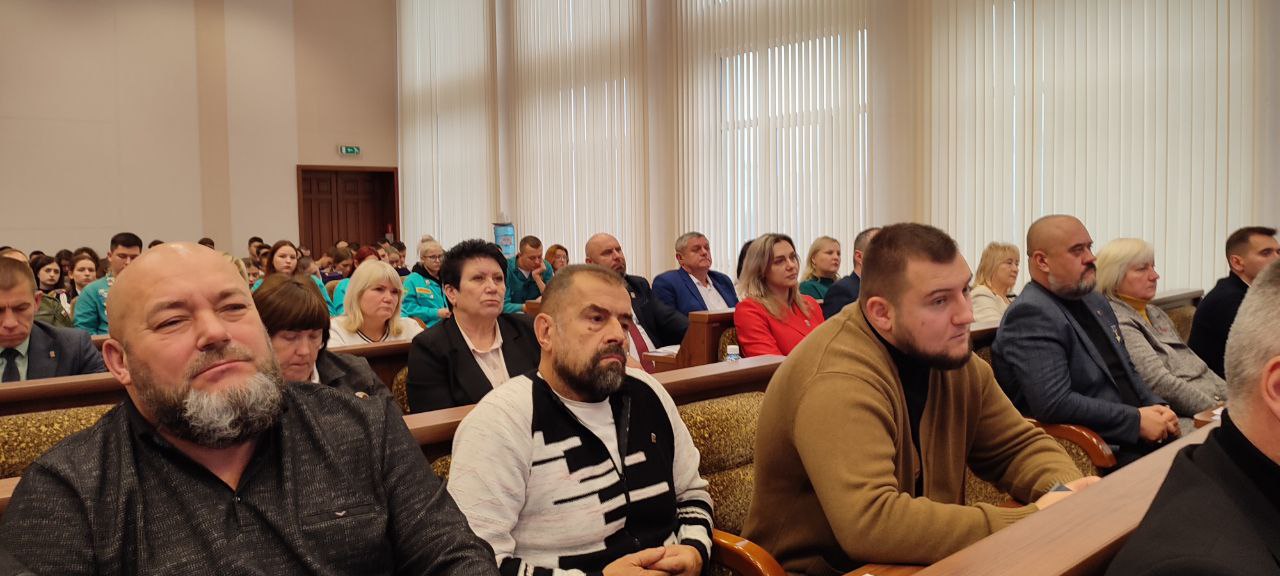 Роман Лысенко: 19 ноября в Луганске прошла IV Конференция «Единой России» Роман Лысенко: 19 ноября в Луганске прошла IV Конференция «Единой России»