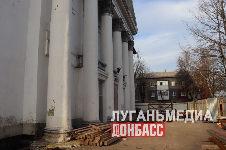 Красноярский край продолжает ход ремонта Комсомольского поселкового клуба