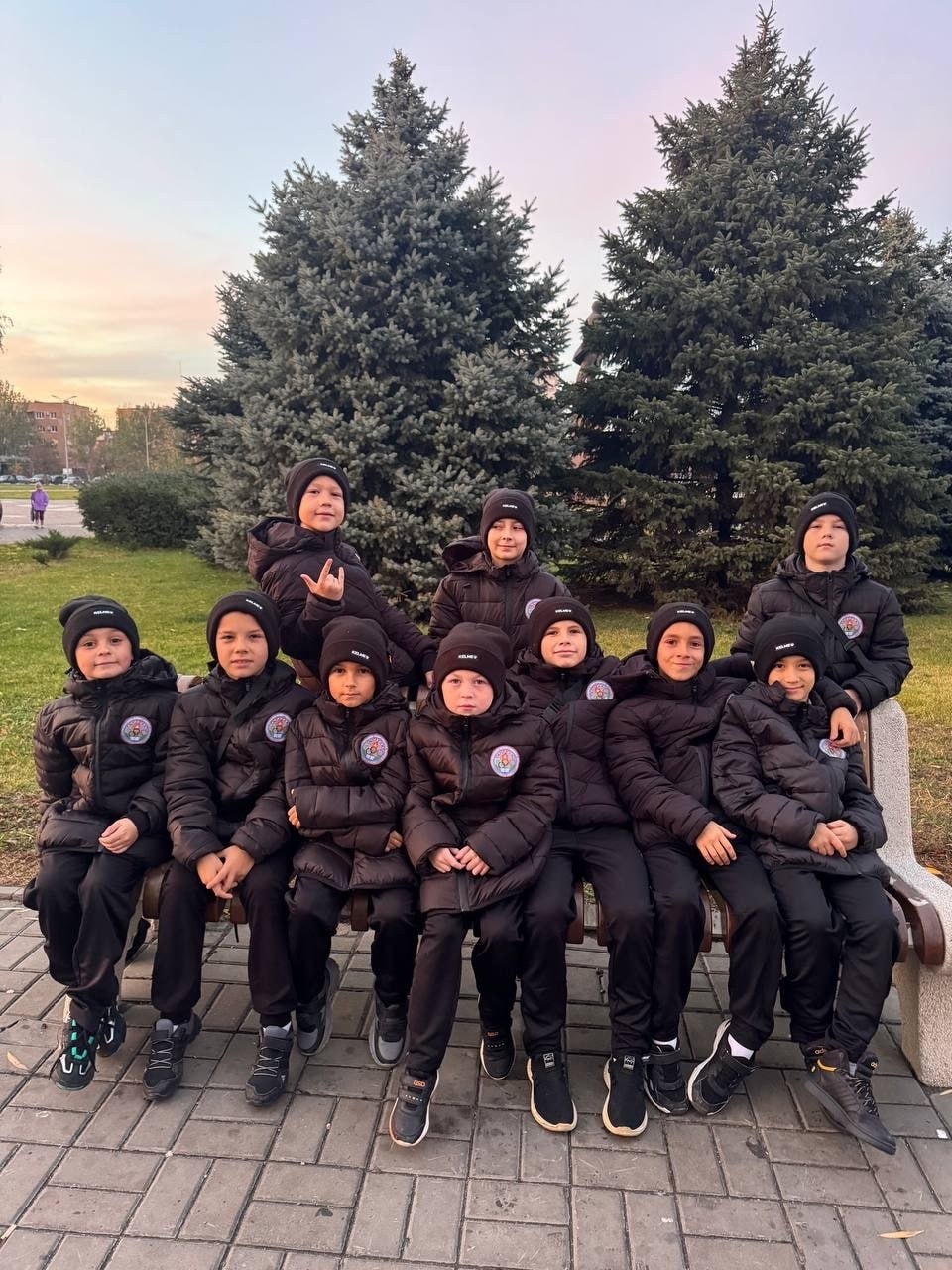 Лутугинская футбольная команда приняла участие на Всероссийских соревнованиях «Кожаный мяч – детям» Лутугинская футбольная команда приняла участие на Всероссийских соревнованиях «Кожаный мяч – детям»