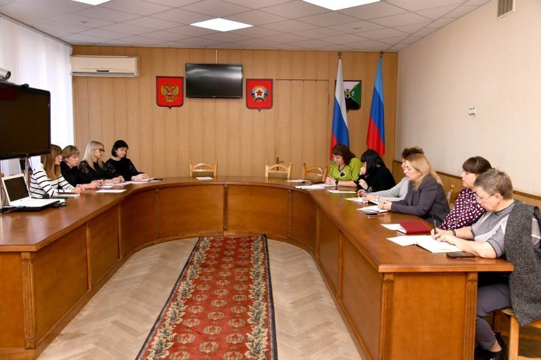 В Свердловском муниципальном округе ЛНР обсудили противодействие задолженности по зарплате В Свердловском муниципальном округе ЛНР обсудили противодействие задолженности по зарплате