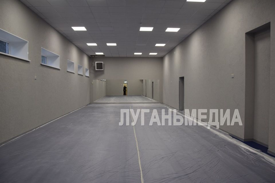 В спорткомплексе Славяносербска завершаются ремонтно-восстановительные работы В спорткомплексе Славяносербска завершаются ремонтно-восстановительные работы