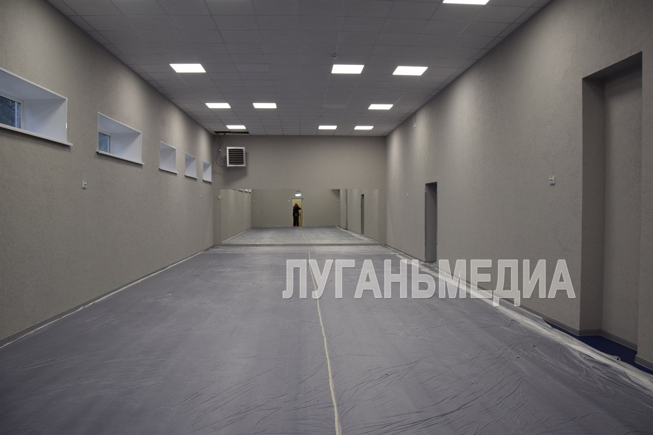 В спорткомплексе Славяносербска завершаются ремонтно-восстановительные работы В спорткомплексе Славяносербска завершаются ремонтно-восстановительные работы