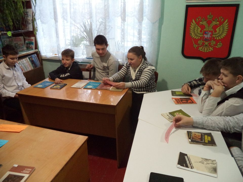 Библиотека-филиал № 1 пригласила подростков принять участие в дискуссионных качелях «Маскарад вредных привычек» Библиотека-филиал № 1 пригласила подростков принять участие в дискуссионных качелях «Маскарад вредных привычек»