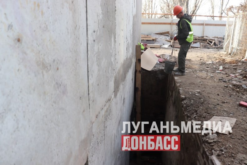 Красноярский край продолжает ход ремонта Комсомольского поселкового клуба Красноярский край продолжает ход ремонта Комсомольского поселкового клуба