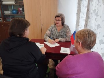 Сегодня в Благовском учебно-воспитательном комплексе им. А.М. Крюкова начальник отдела по вопросам опеки, попечительства и патронажа оказала индивидуальную правовую помощь двум гражданам, ответив на вопросы, касающиеся...