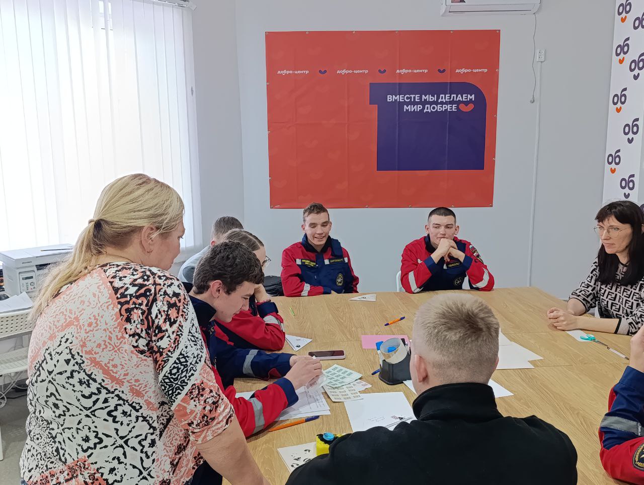 Добровольцы ССО «Молодогвардеец» ЛугРО ВСКС, студенты Краснодонского факультета инженерии и менеджмента (филиал) ЛГУ им. В. Даля приняли участие в патриотической акции «Ждём вас с Победой!» Добровольцы ССО «Молодогвардеец» ЛугРО ВСКС, студенты Краснодонского факультета инженерии и менеджмента (филиал) ЛГУ им. В. Даля приняли участие в патриотической акции «Ждём вас с Победой!»