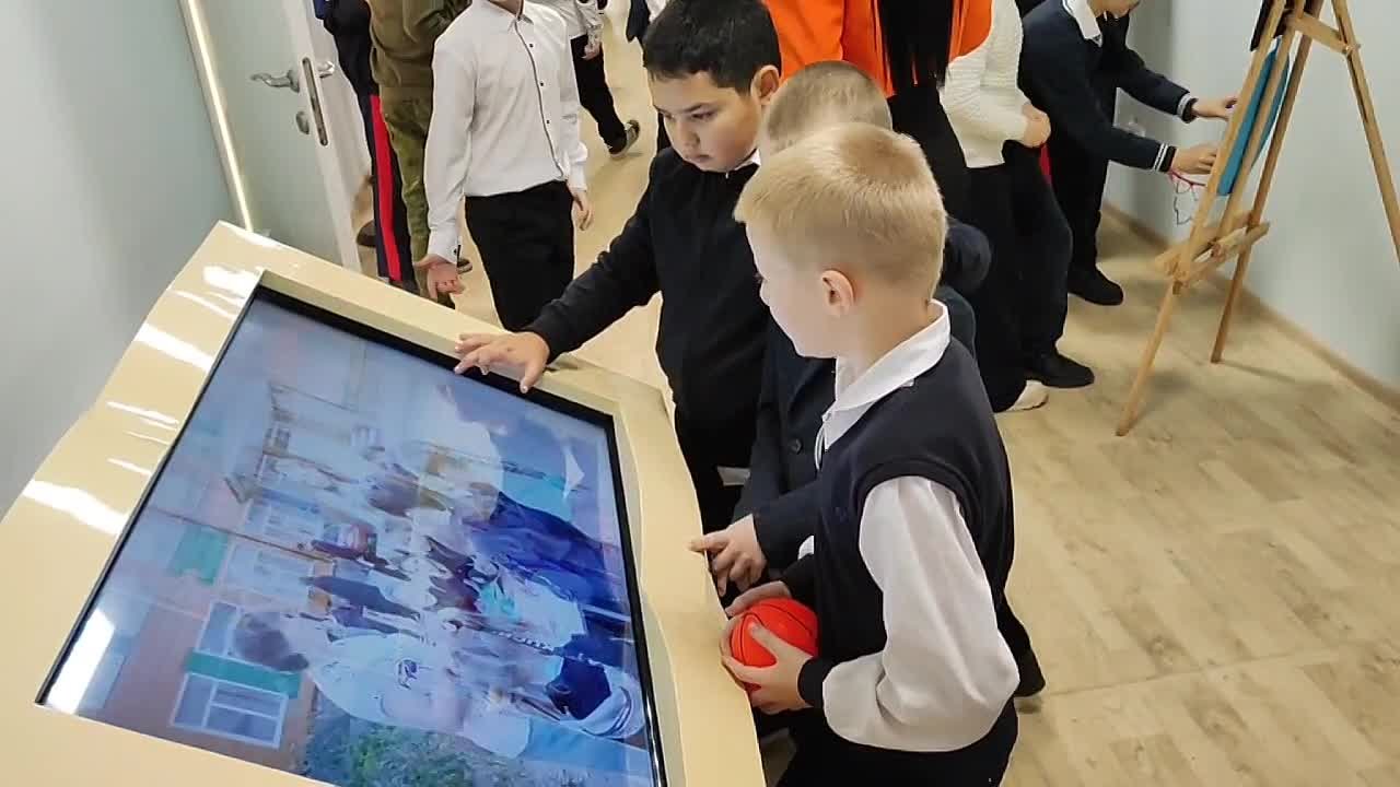 Станично-Луганская детская модельная библиотека «Казачок» это место, где царит атмосфера живого общения, творческого вдохновения, увлекательных встреч и постоянного обогащения новыми знаниями