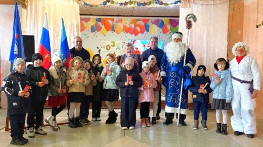 Праздничное мероприятие в честь Дня рождения российского Деда Мороза
