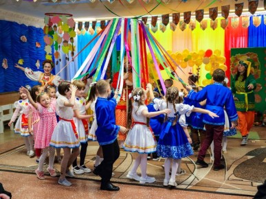 В ГБУДО ЛНР "Звезда" отгремела невероятно яркая, колоритная и веселая Ярмарка