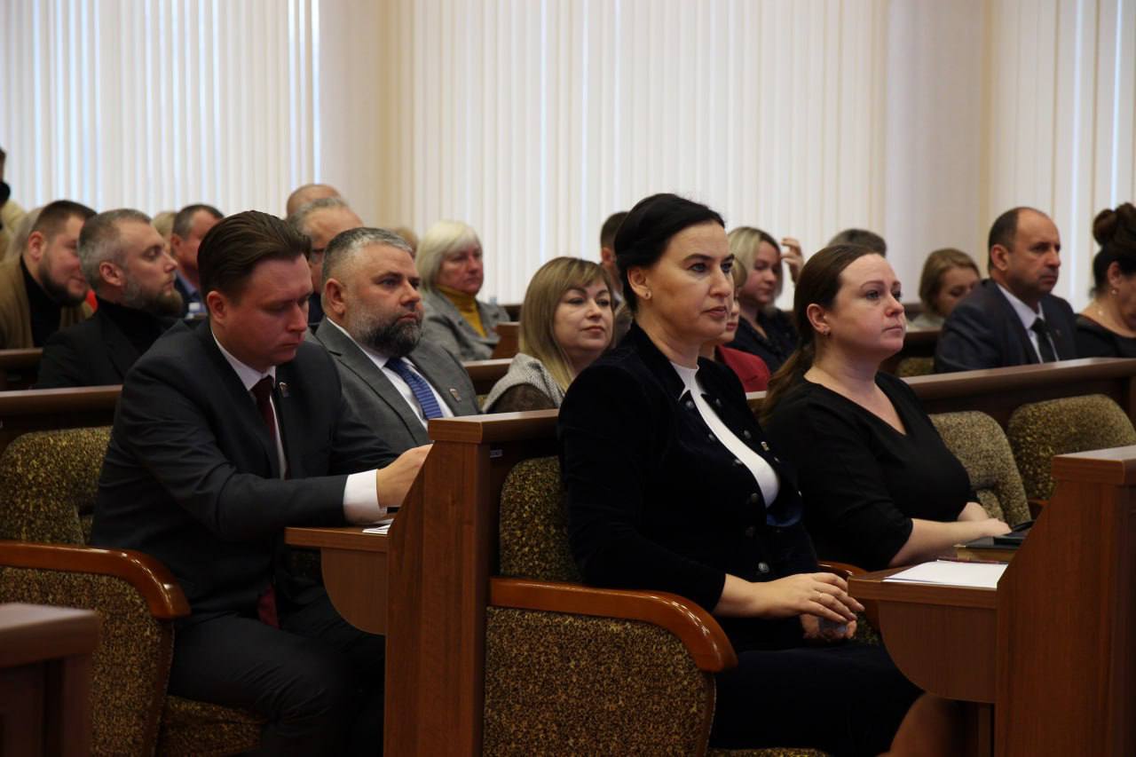 Виктория Сошина: Совместно с однопартийцами приняла участие в IV конференции Луганского регионального отделения партии «Единая Россия» Виктория Сошина: Совместно с однопартийцами приняла участие в IV конференции Луганского регионального отделения партии «Единая Россия»