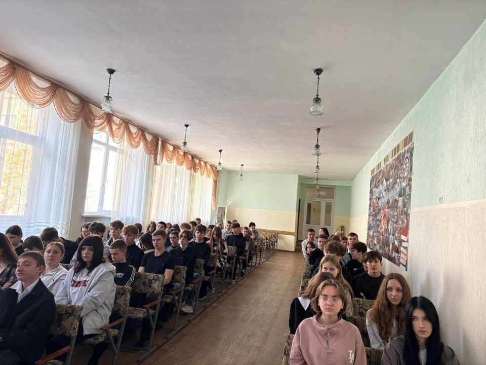 Учим подрастающее поколение противостоять коррупции! Учим подрастающее поколение противостоять коррупции!