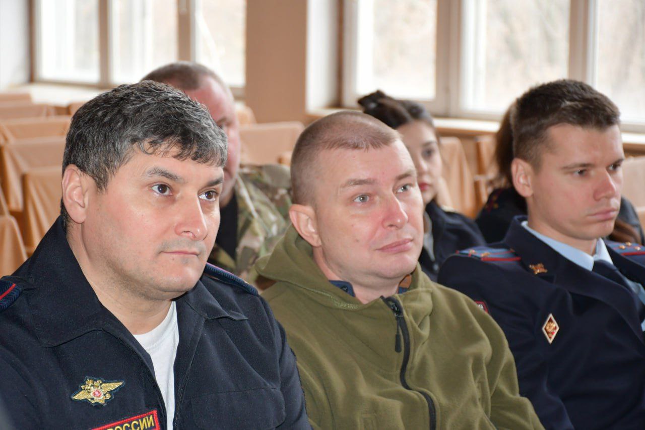 111В Рубежном поздравили участковых с профессиональным праздником 111В Рубежном поздравили участковых с профессиональным праздником