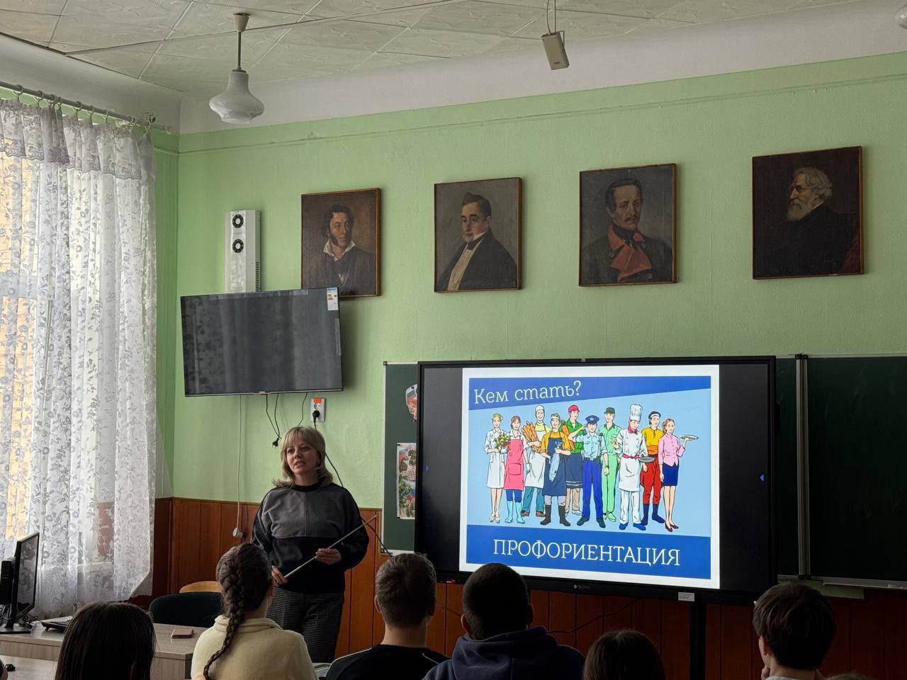 Медицинский работник - это престижная и уважаемая профессия