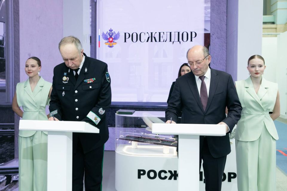 УрГУПС и СТМ совместно создадут Центр испытаний тягового привода для высокоскоростных поездов УрГУПС и СТМ совместно создадут Центр испытаний тягового привода для высокоскоростных поездов