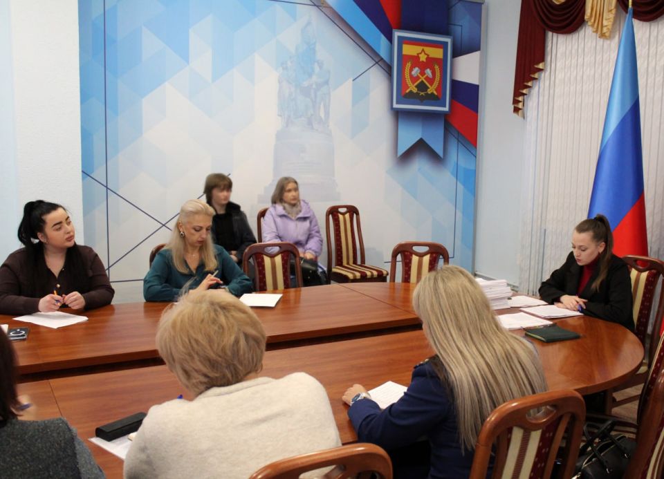 Заседание муниципальной комиссии по делам несовершеннолетних Заседание муниципальной комиссии по делам несовершеннолетних