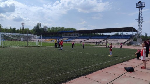 Юные футболисты Лутугинской спортивной школы завоевали серебро на первенствах ЛНР и ДНР