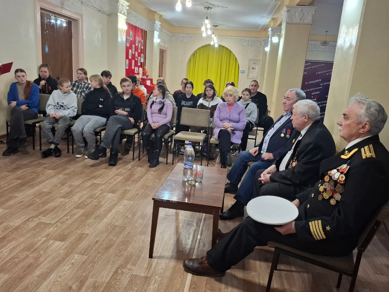 На территории Луганской Народной Республики с 2023 года реализуется Всероссийский проект «Диалоги с Героями» как часть Всероссийской программы комплексного развития молодежной политики в регионах «Регион для молодых»...