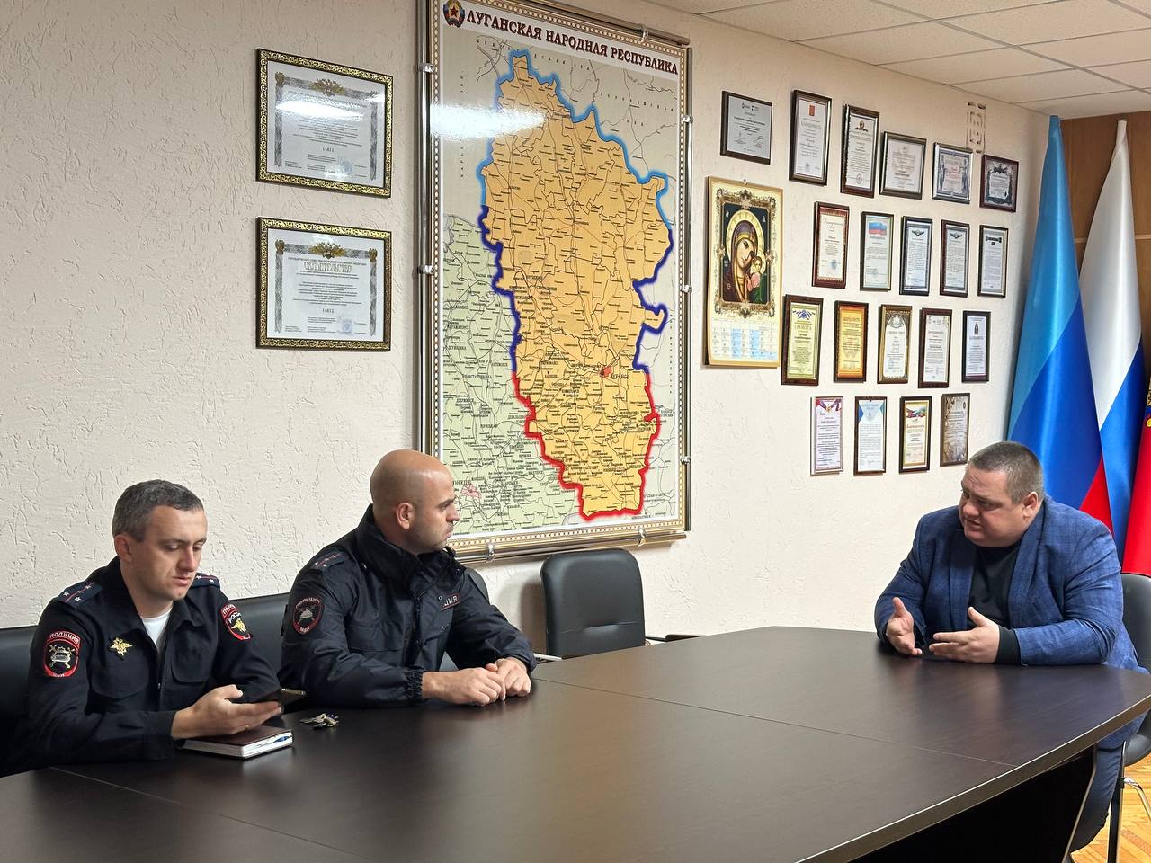 Безопасность на дорогах – общий приоритет! Безопасность на дорогах – общий приоритет!