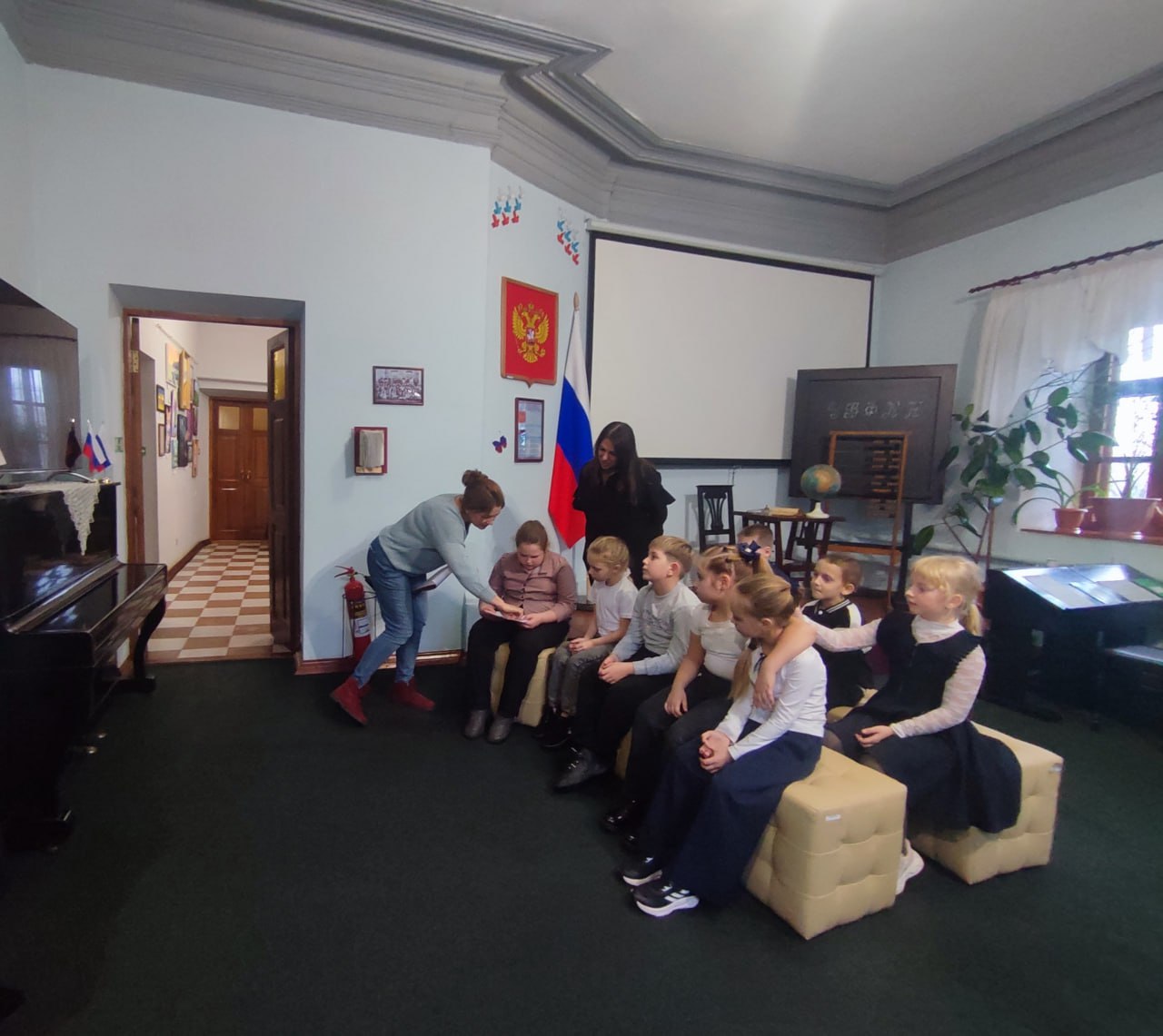 В мемориальном музее Б.Д. Гринченко прошел квест «Подарок Деда Мороза» для учащихся Алексеевской гимназии В мемориальном музее Б.Д. Гринченко прошел квест «Подарок Деда Мороза» для учащихся Алексеевской гимназии