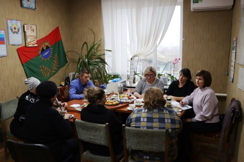 Евгений Бондарь: Очередную встречу с родными военнослужащих, погибших в ходе спецоперации, в пгт Евгений Бондарь: Очередную встречу с родными военнослужащих, погибших в ходе спецоперации, в пгт