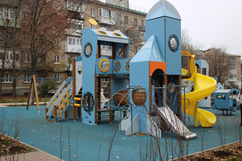 Реализация проекта «Каштановая аллея» в городе Ровеньки на завершающем этапе Реализация проекта «Каштановая аллея» в городе Ровеньки на завершающем этапе