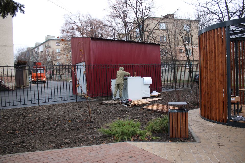 Реализация проекта «Каштановая аллея» в городе Ровеньки на завершающем этапе Реализация проекта «Каштановая аллея» в городе Ровеньки на завершающем этапе