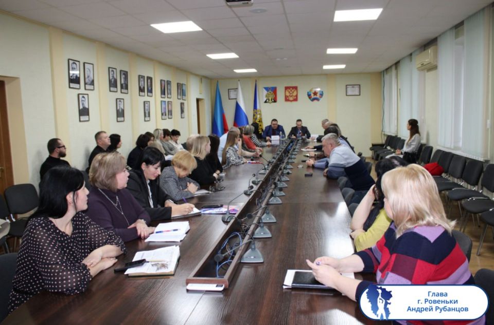Подборка о ГЛАВном. Глава Станично-Луганского округа - Альберт Зинченко Подборка о ГЛАВном. Глава Станично-Луганского округа - Альберт Зинченко
