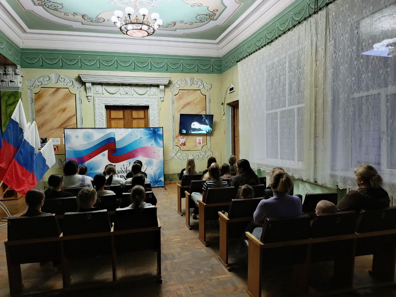 В Доме культуры им. Горького пгт Ясеновский состоялся показ документального фильма "Василий Кандинский на Русском севере"