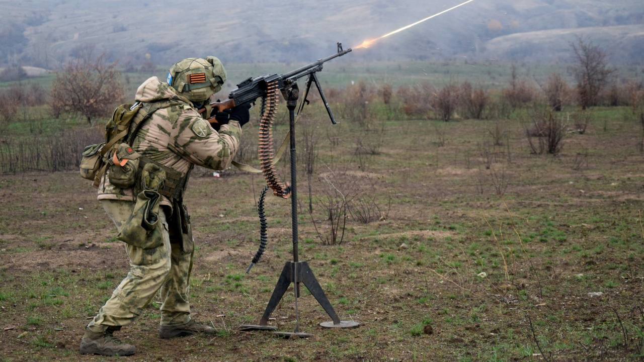 Росгвардейцы уничтожили 13 вражеских БПЛА над территорией ЛНР