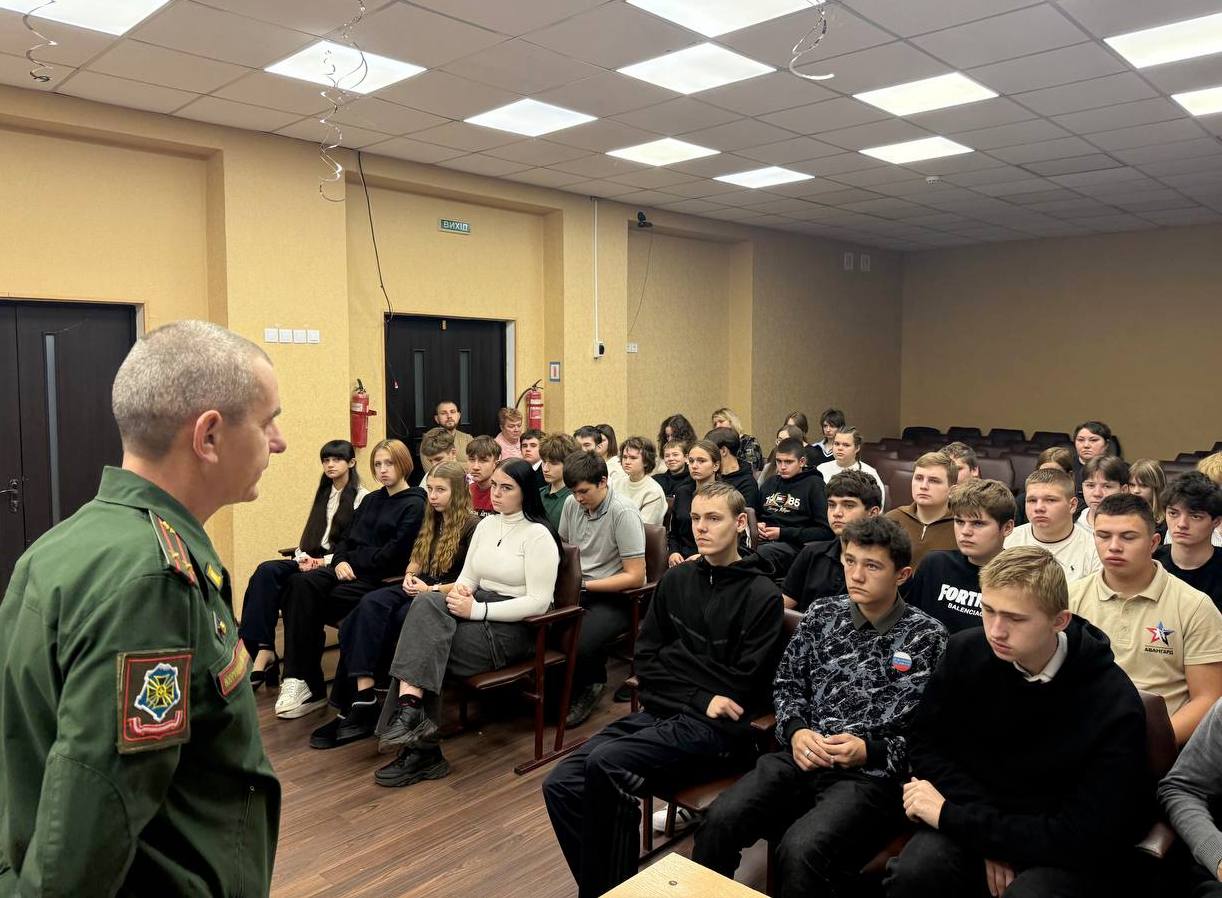 Защищать Отечество – призвание и долг Защищать Отечество – призвание и долг