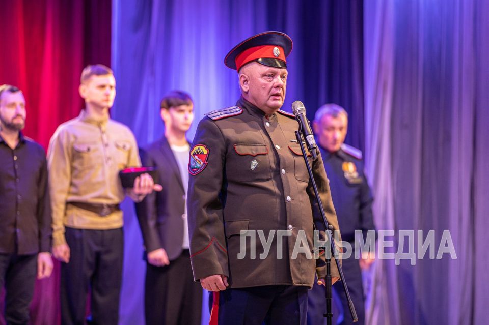 В Луганске прошел патриотический концерт В Луганске прошел патриотический концерт