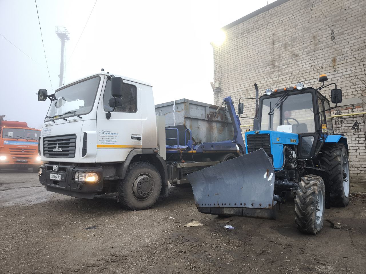 Евгений Морозов: Готовность №1. В рамках проекта "Народный контроль" партии "Единая Россия", совместно с депутатами Совета городского округа, побывали в МУП "Комсервис", чтобы лично оценить, насколько город подготовлен к... Евгений Морозов: Готовность №1. В рамках проекта "Народный контроль" партии "Единая Россия", совместно с депутатами Совета городского округа, побывали в МУП "Комсервис", чтобы лично оценить, насколько город подготовлен к...