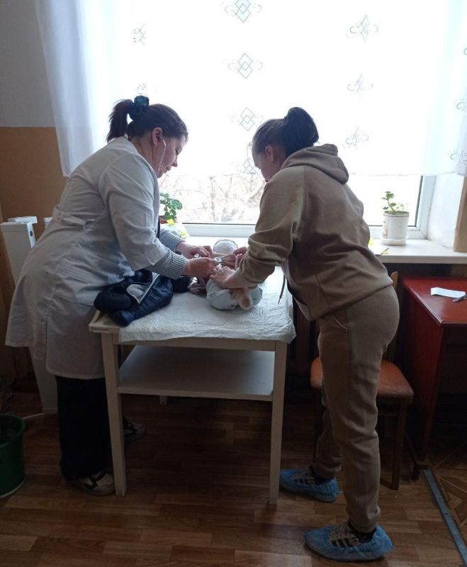 Оренбургские педиатры работают в Перевальском округе Оренбургские педиатры работают в Перевальском округе