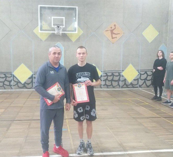 Студенческая молодежь Краснодона соревновалась в сдаче нормативов ГТО Студенческая молодежь Краснодона соревновалась в сдаче нормативов ГТО